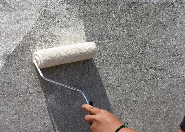 Оштукатуривание стен из бетона. Штукатурка бетонных стен своими руками