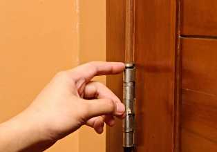 Демонтаж дверей: как правильно снять и установить новые